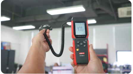 Ut381A Luxómetro digital UNI-T